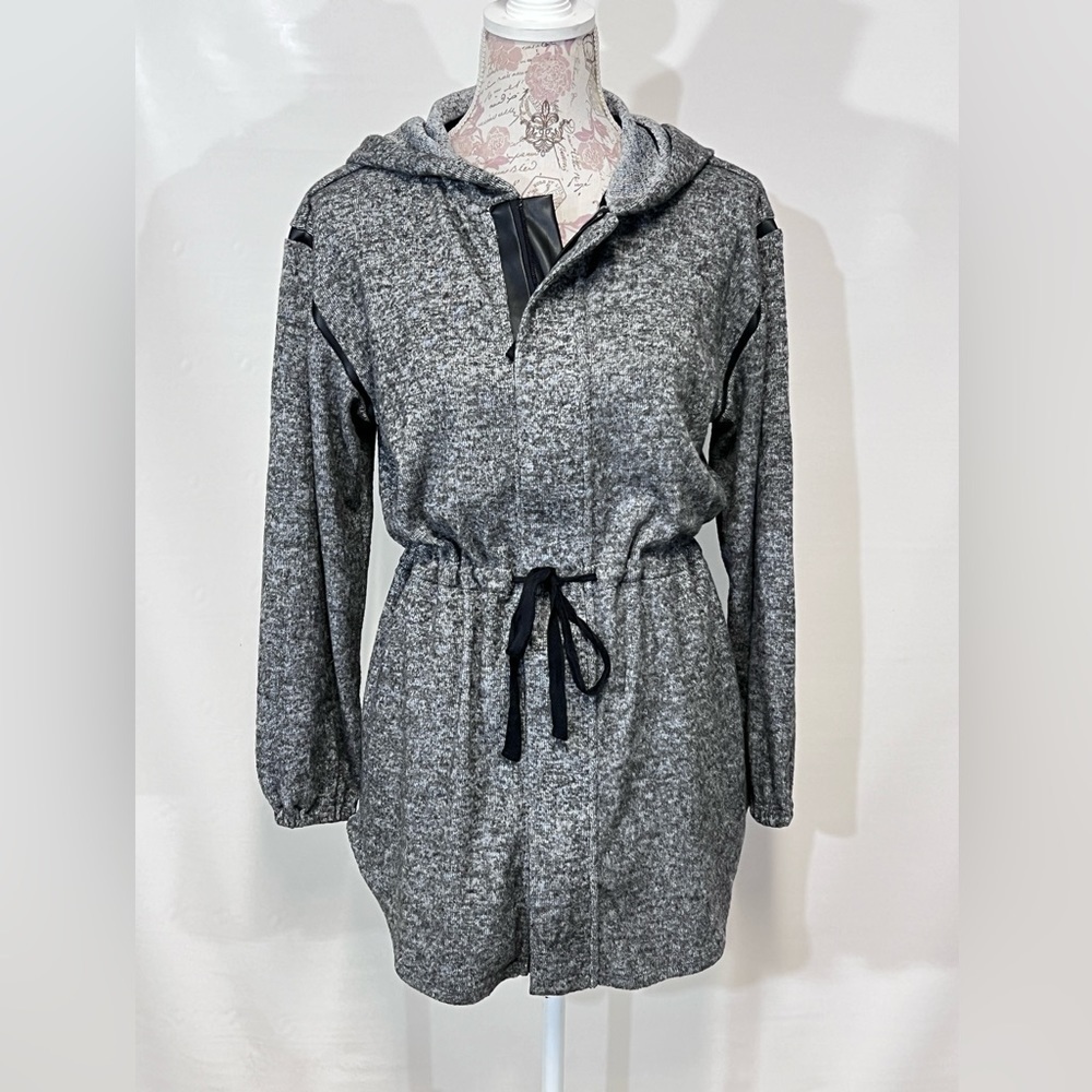 DOLAN for ANTHROPOLOGIE Black heather hooded‎ full zip sweater size XS.